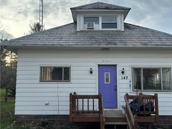 147 East St, Lore City, OH 43755