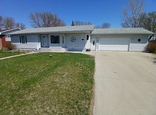 914 2nd Ave NW, Kenmare, ND 58746