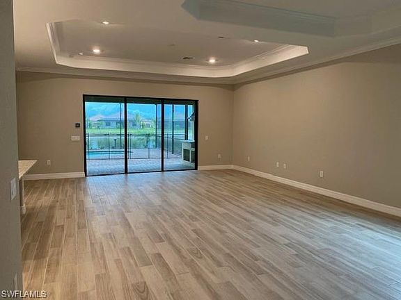 4th image of 28011 Edenderry Ct