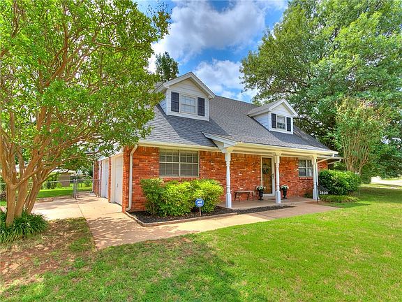 2nd image of 3800 Vick Cir