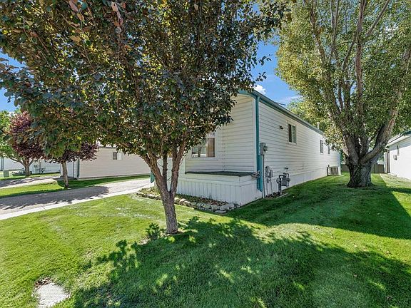 3rd image of 1600 Strachan Rd SE #111