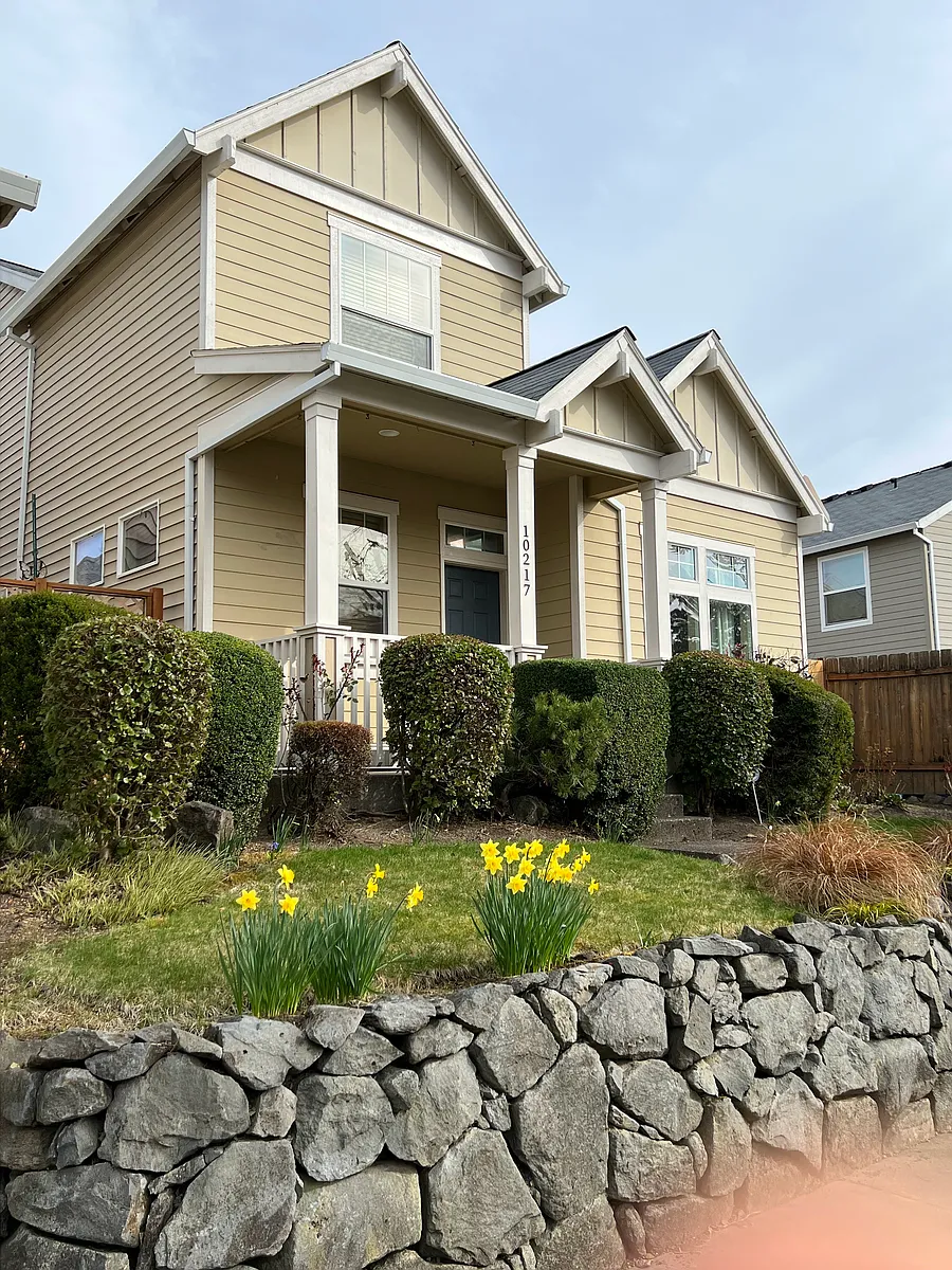 Street side view of the house - 10217 NE Siskiyou St
