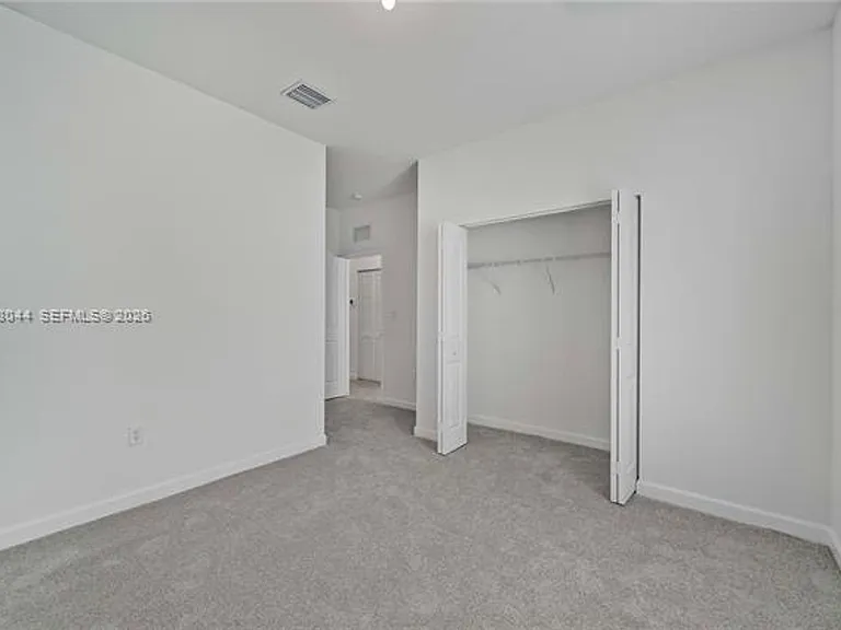 701 SE 13th Street Cir #Townhouse 701 — Photo 20