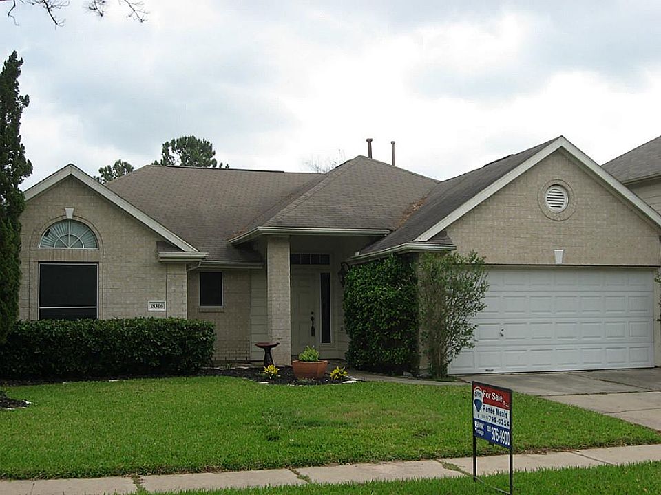 1st image of 18306 Cobblestone Dr