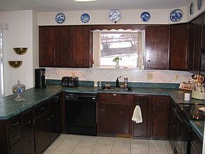 4th image of 600 Beaumont Dr