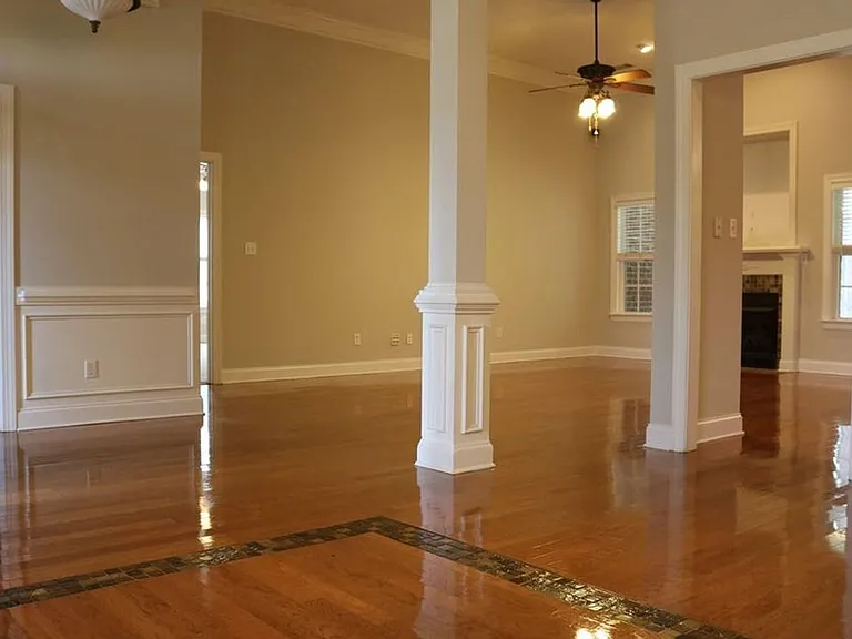 806 Leslie Ct — Photo 15