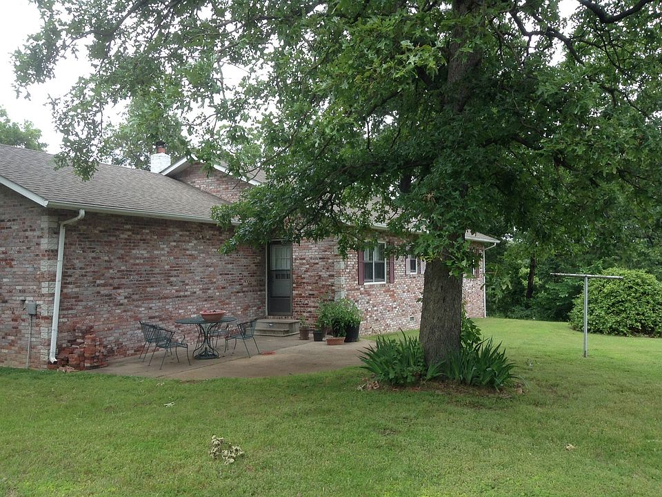 2nd image of 404 Centennial Dr