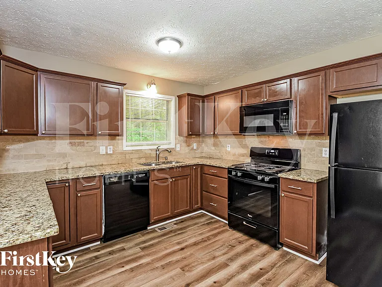 1170 Kennesaw Springs Dr NW — Photo 8
