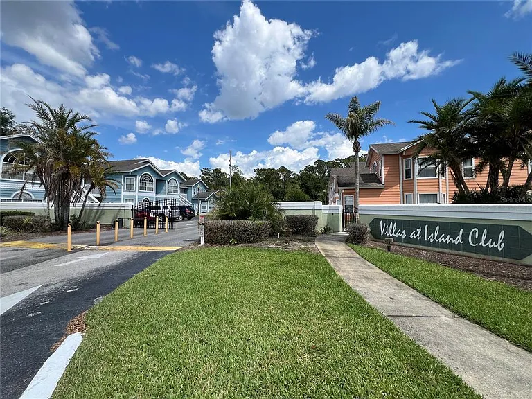 8710 Rain Forest Pl #D — Photo 4