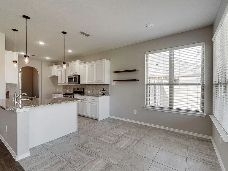 1824 Sparrow St — Photo 26