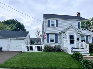 20 Elk Ter, Stratford, CT 06614
