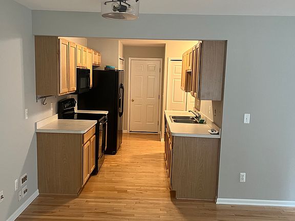 3rd image of 7202 Lavender Ln #1