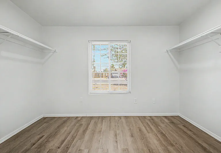 2045 E Orange St — Photo 13