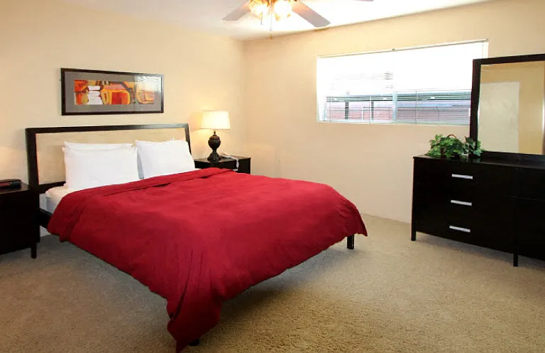 Plantation Apartments — Photo 15