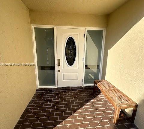4th image of 14335 Kendale Lakes Cir