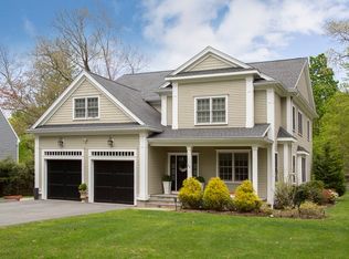 84 Hopkinson St, Wellesley, MA 02481