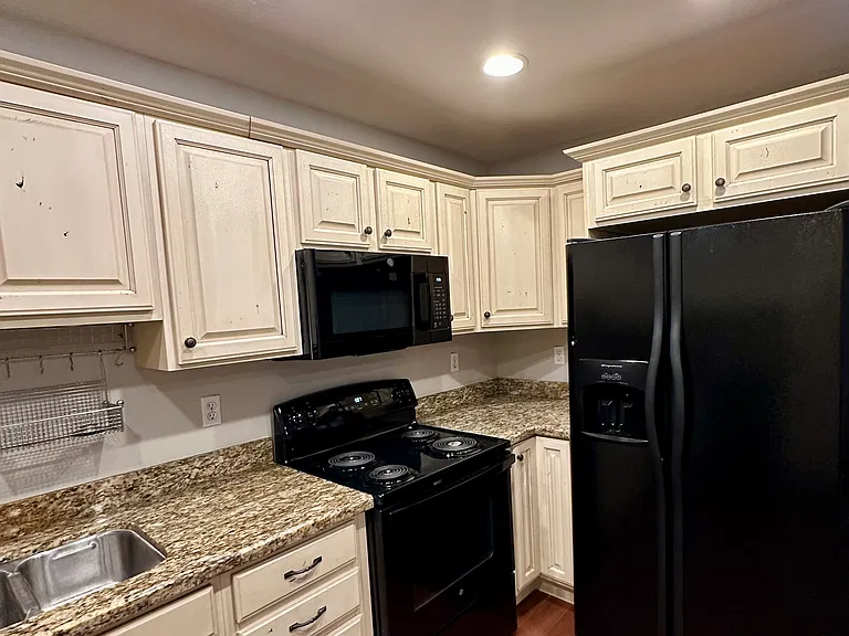 73 N F St #2 — Photo 21