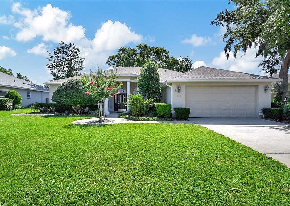 1st image of 213 Hammock Oak Cir