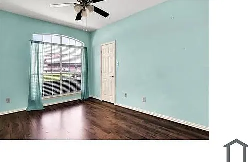 5 bed, 2234 sqft, $4,300 — Photo 4