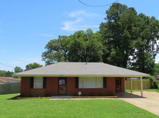 4888 Leonard Rd, Memphis, TN 38109