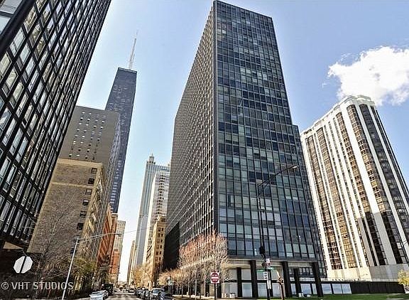 3rd image of 900 N Lake Shore Dr APT 2202