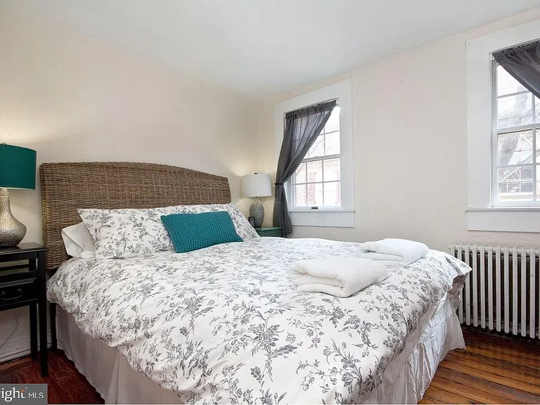 1221 Panama St — Photo 3