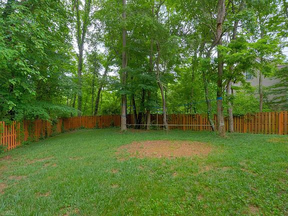 5th image of 1103 Cottonwood Dr