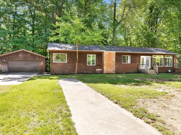 10088 S Brucker Ct, Fremont, MI 49412