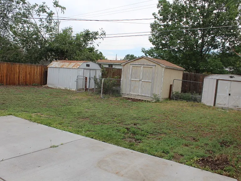 7496 Locust St — Photo 21