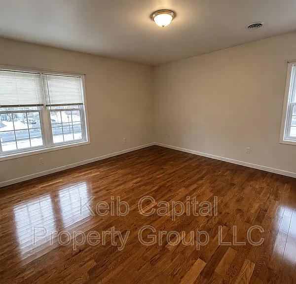 130 Warren St #2C — Photo 5