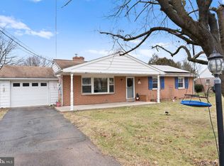 1435 Yoder Ave, Gilbertsville, PA 19525