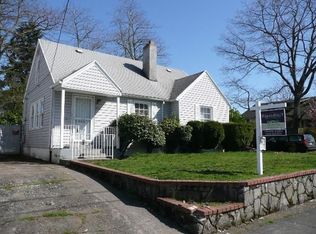 5838 NE 14th Ave, Portland, OR 97211