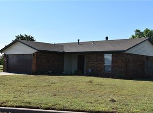 115 Meadow Ridge Dr, Elk City, OK 73644