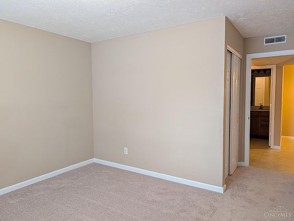 4th image of 3383 Emerald Lakes Dr Unit 2d