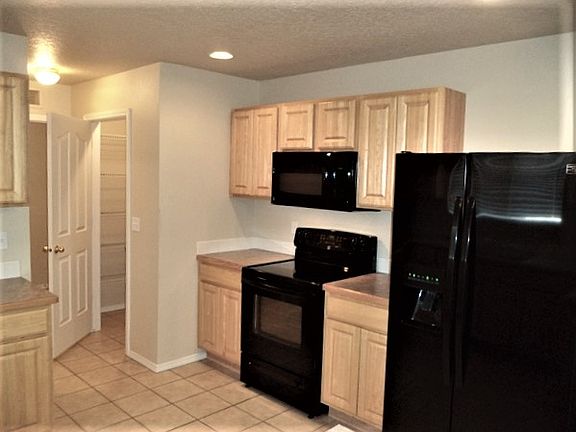 5th image of 6862 S Boysenberry Ave