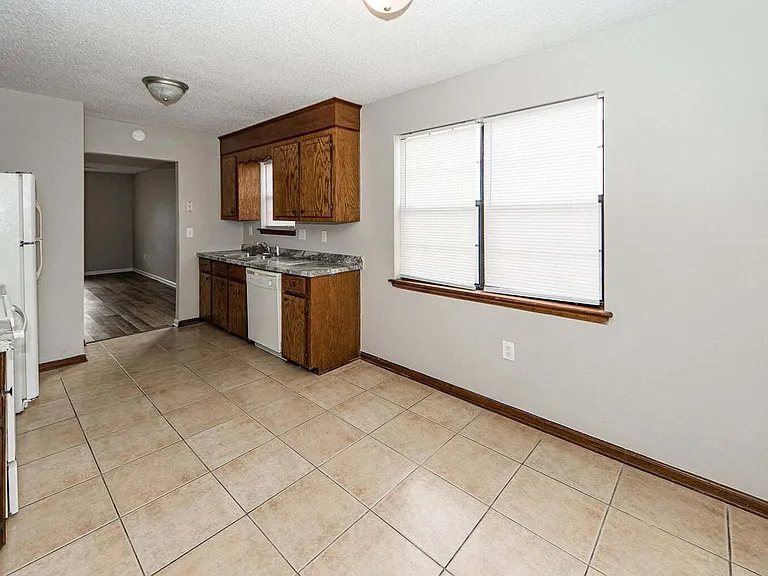 7620 Valleyview Cir — Photo 25