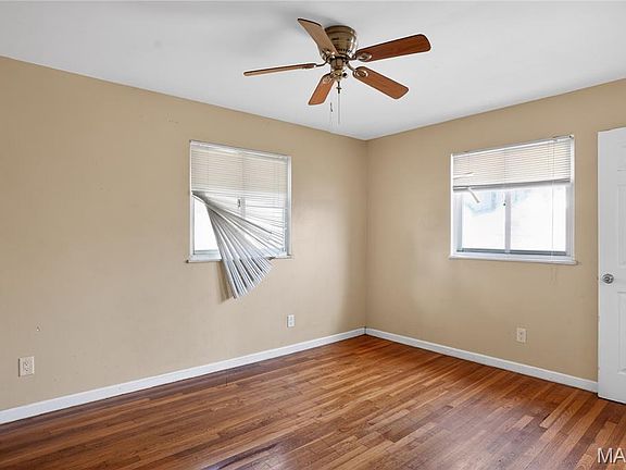5th image of 11062 Saginaw Dr