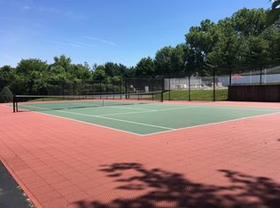 6844 Cottage Grove Ln APT C, Saint Louis, MO 63129