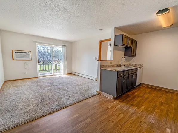 Woodland Heights, 1800 W 4th St N #1800B17, Newton, IA 50208