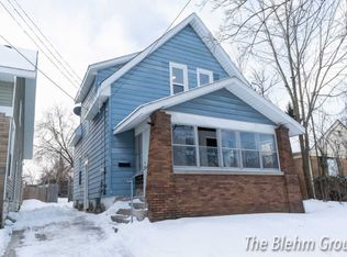530 Carrier St NE, Grand Rapids, MI 49505