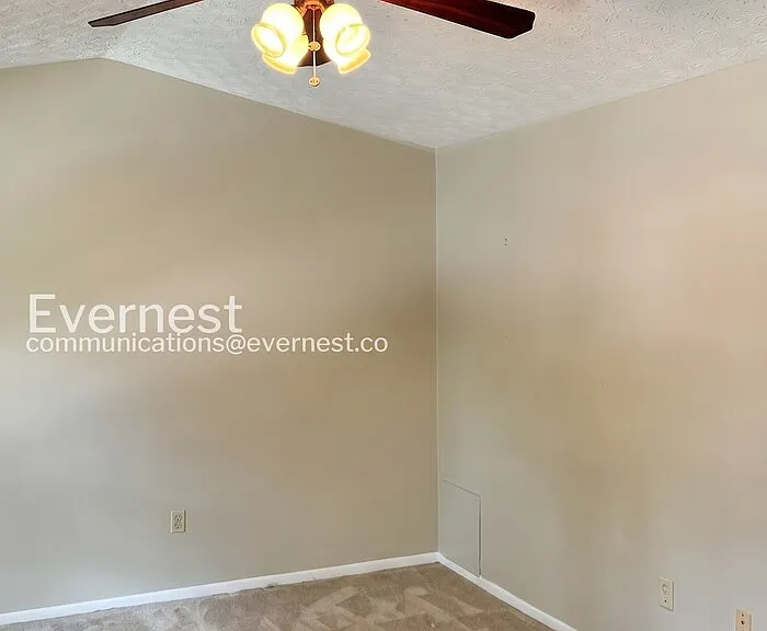 1268 Michigan Ave — Photo 14