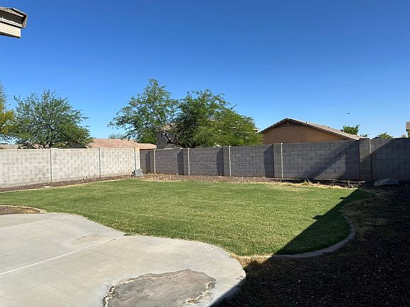 3rd image of 1796 W Half Moon Cir