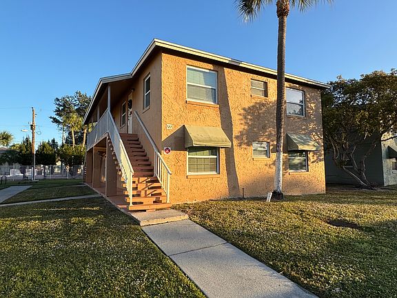 2nd image of 727 Michigan Ct APT 2