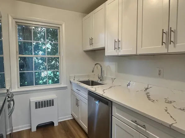 155 Talbott St #155, Rockville, MD 20852