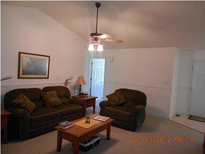 4th image of 722 Crestridge Dr