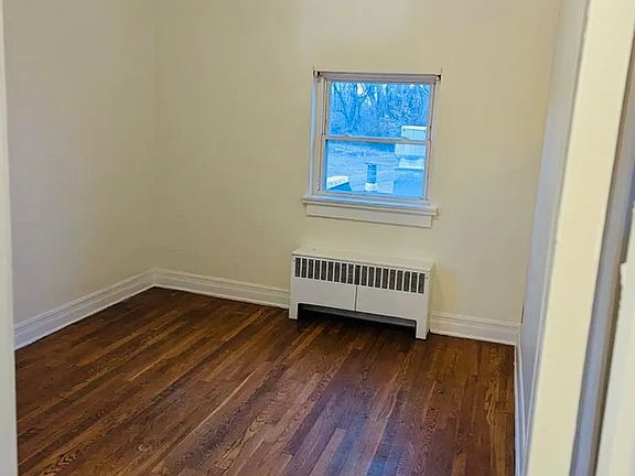 3rd image of 391 Sand Creek Rd APT 2