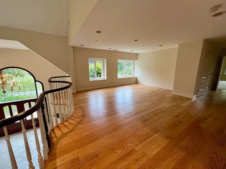 family area. 2nd floor