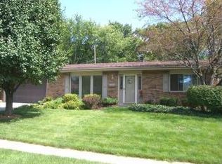 313 Jillwood Dr, Englewood, OH 45322