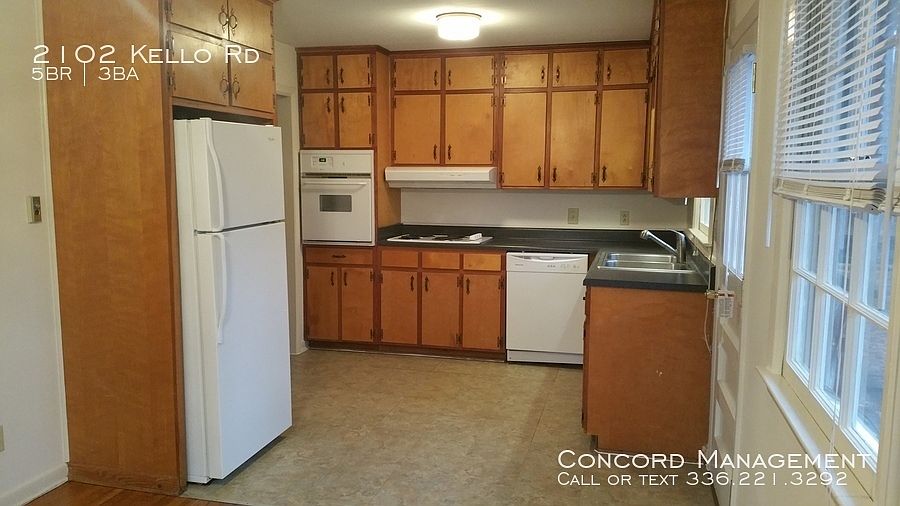 2nd image of 2102 Kello Dr