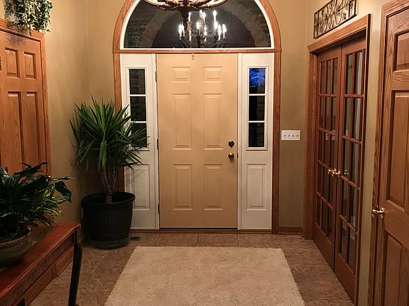 Entry foyer 